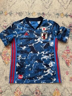 Boy’s Japan soccer jersey
